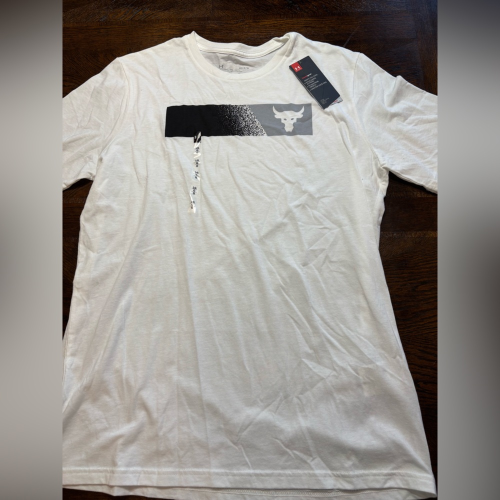 Under Armour White Tee with Black Graphic